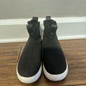 Vessi Weekend Chelsea Waterproof Sneakers Black Women’s 9